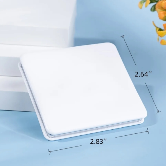 Compact mirror - Picture 2 of 3